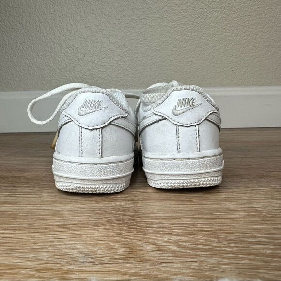 Nike Airforce 1 Low Triple White Leather Baby Sneaker Shoes, Size 5C - Picture 7 of 10